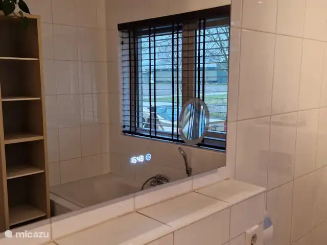 Lot 17 | Pays-Bas, Hollande du Nord, Anna Paulowna - maison de vacances salle de bain au rez-de-chaussée