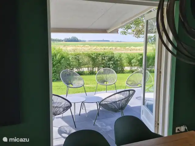 Lot 17 | Pays-Bas, Hollande du Nord, Anna Paulowna - maison de vacances Des portes-fenêtres, vous avez accès à une belle terrasse lounge