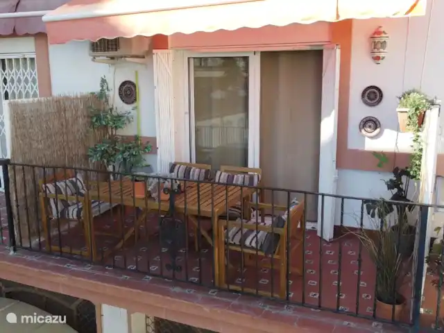 Casa Plaza Ole | Espagne, Costa del Sol, Benalmádena - appartement Notre joli balcon avec vue sur la place et la mer