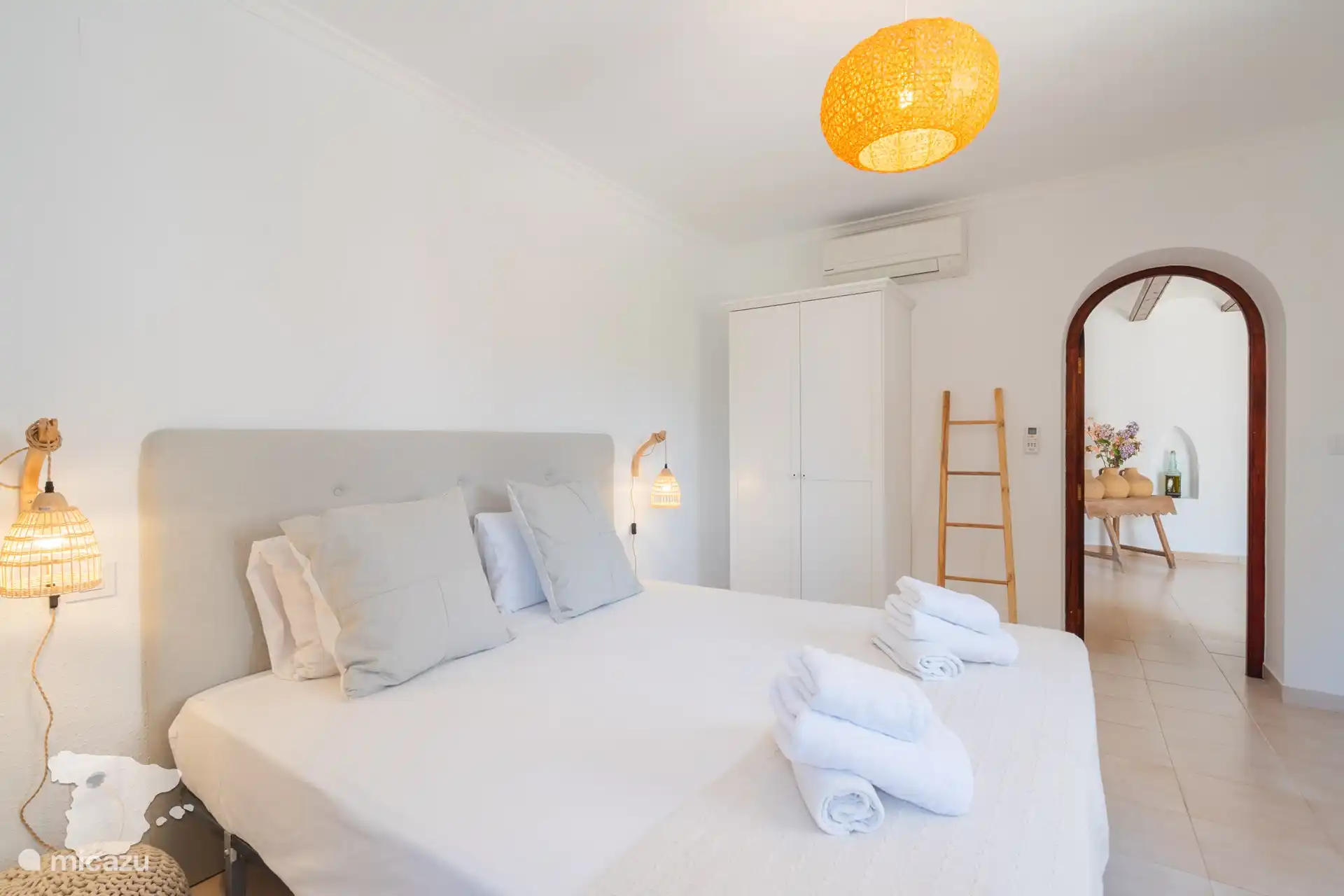 Slaapkamer 1 beneden