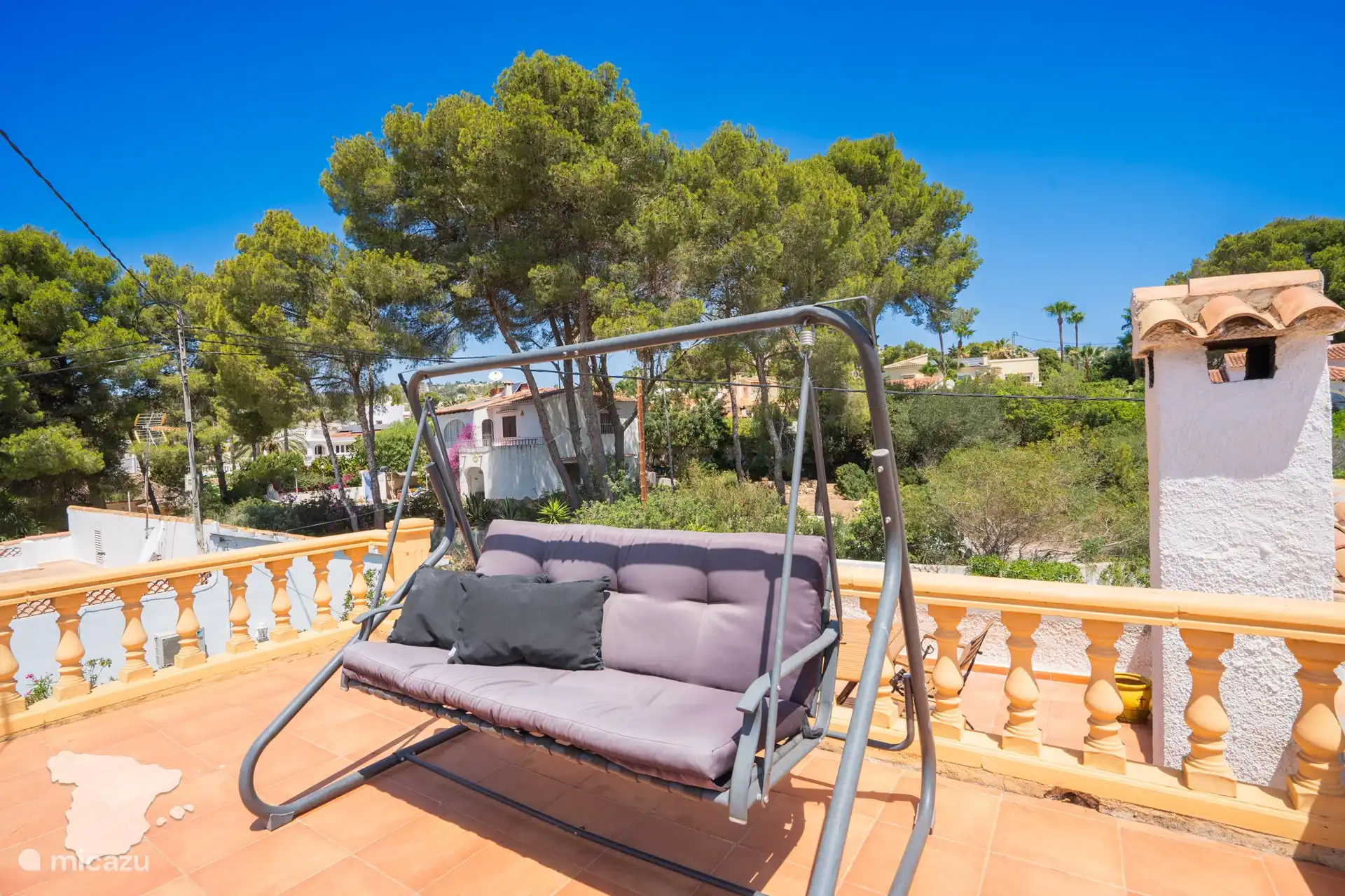 Dakterras met schommelbank