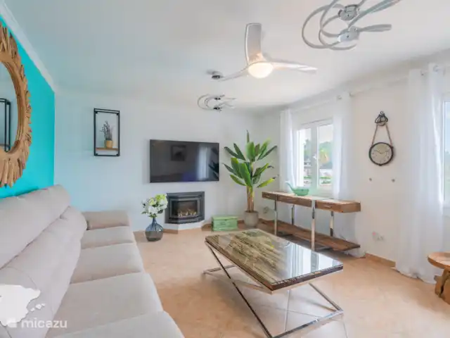 La Vida Loca | Espagne, Costa Blanca, Moraira - villa Salon à l’intérieur - avec 2 canapés et une télévision