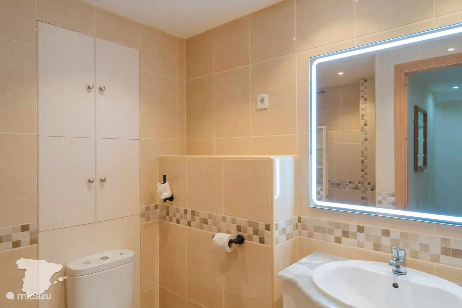 Badezimmer 5 im Erdgeschoss