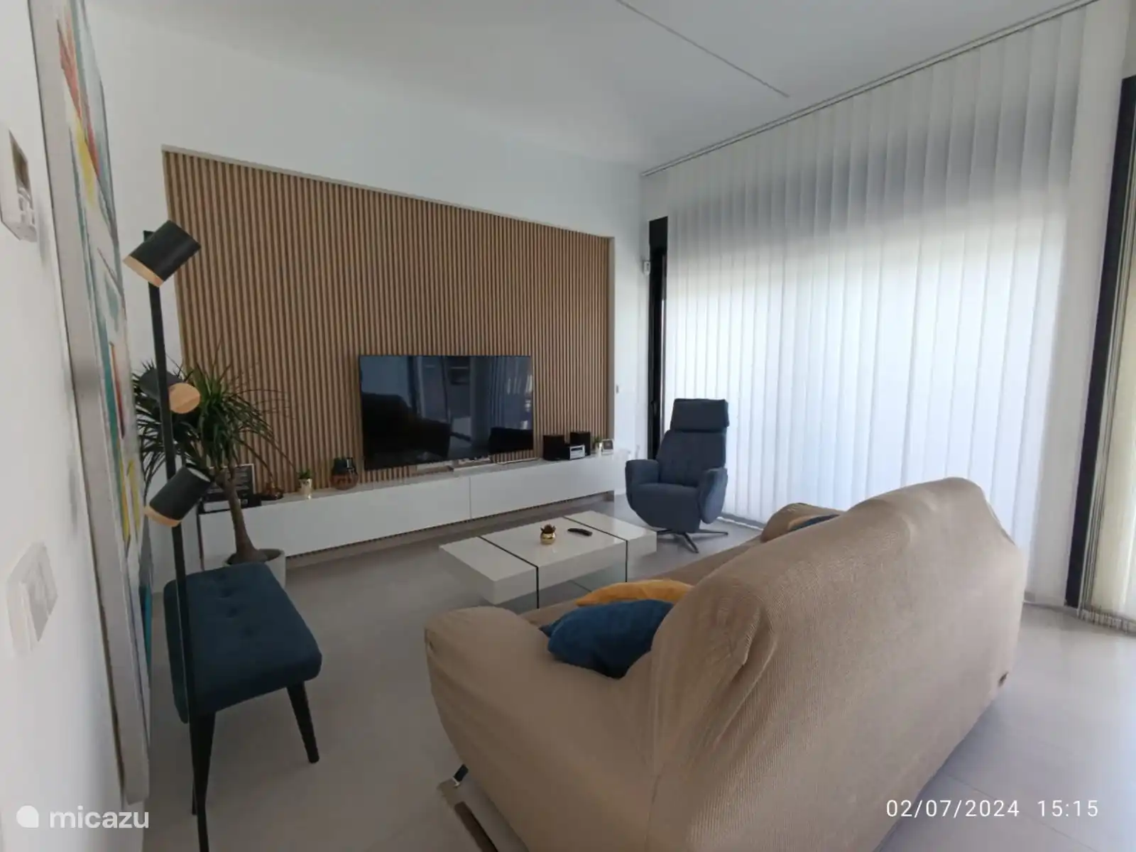 Smart-TV, ausgestattet mit Wi-Fi und Chromecast