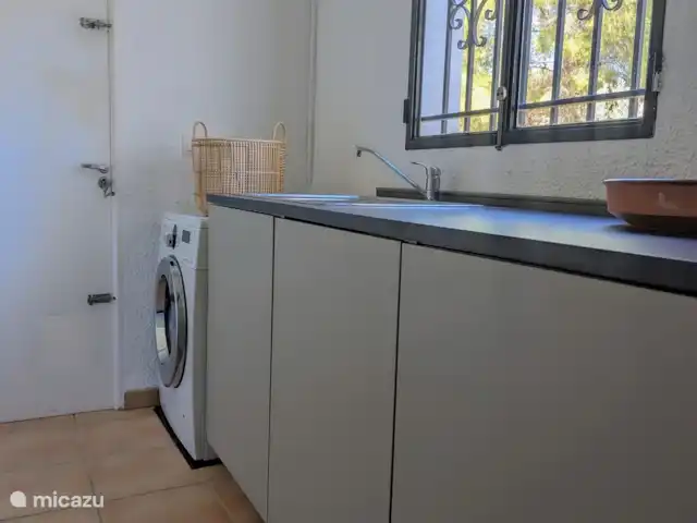 Casa Morissa en España, Costa Blanca, Benissa - villa Un amplio lavadero con lavadora