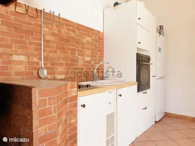 Can Senna | Espagne, Valence, La Pobla de Vallbona  - villa Cuisine extérieure avec armoire à charbon de bois, congélateur, four, eau potable et espace barbecue intégré