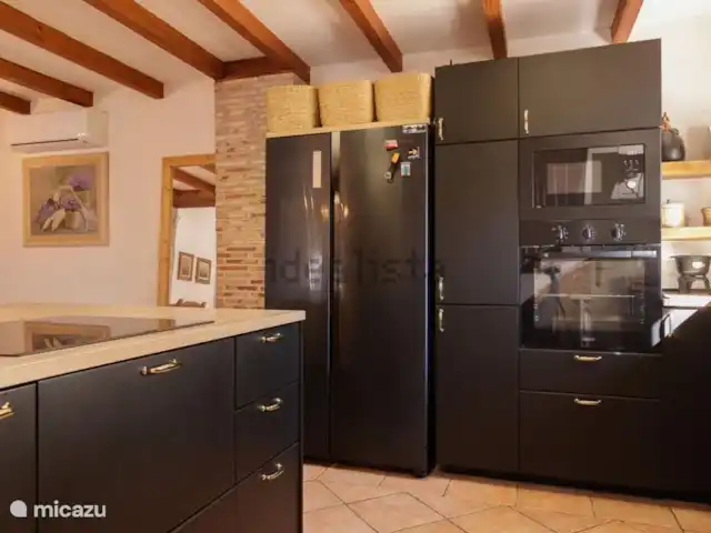 Can Senna | Espagne, Valence, La Pobla de Vallbona  - villa Cuisine avec réfrigérateur américain, four, micro-ondes, lave-vaisselle et plaque à induction