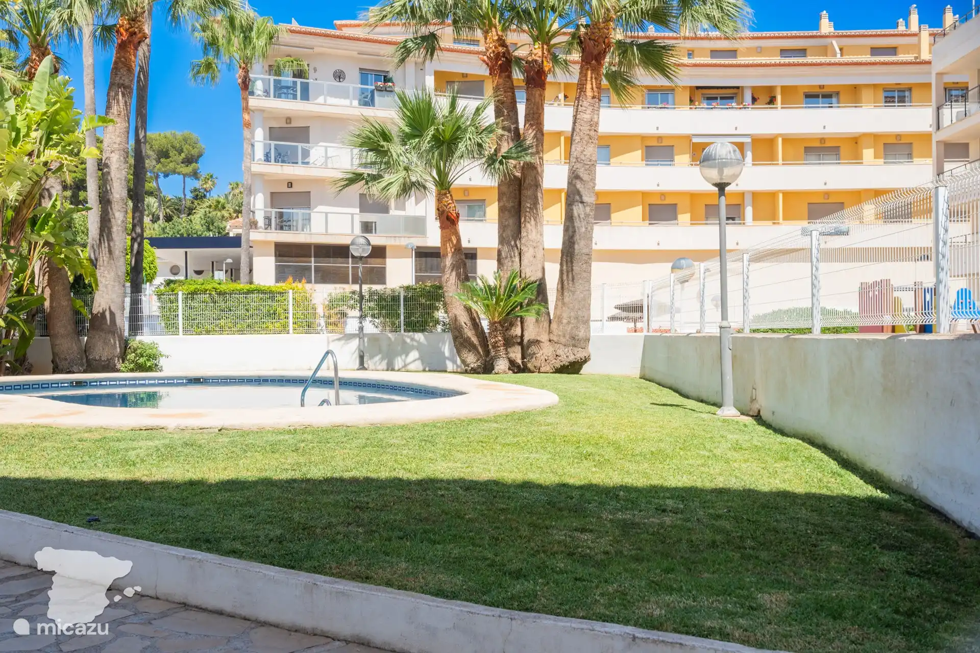 Gemeinschaftlicher Swimmingpool