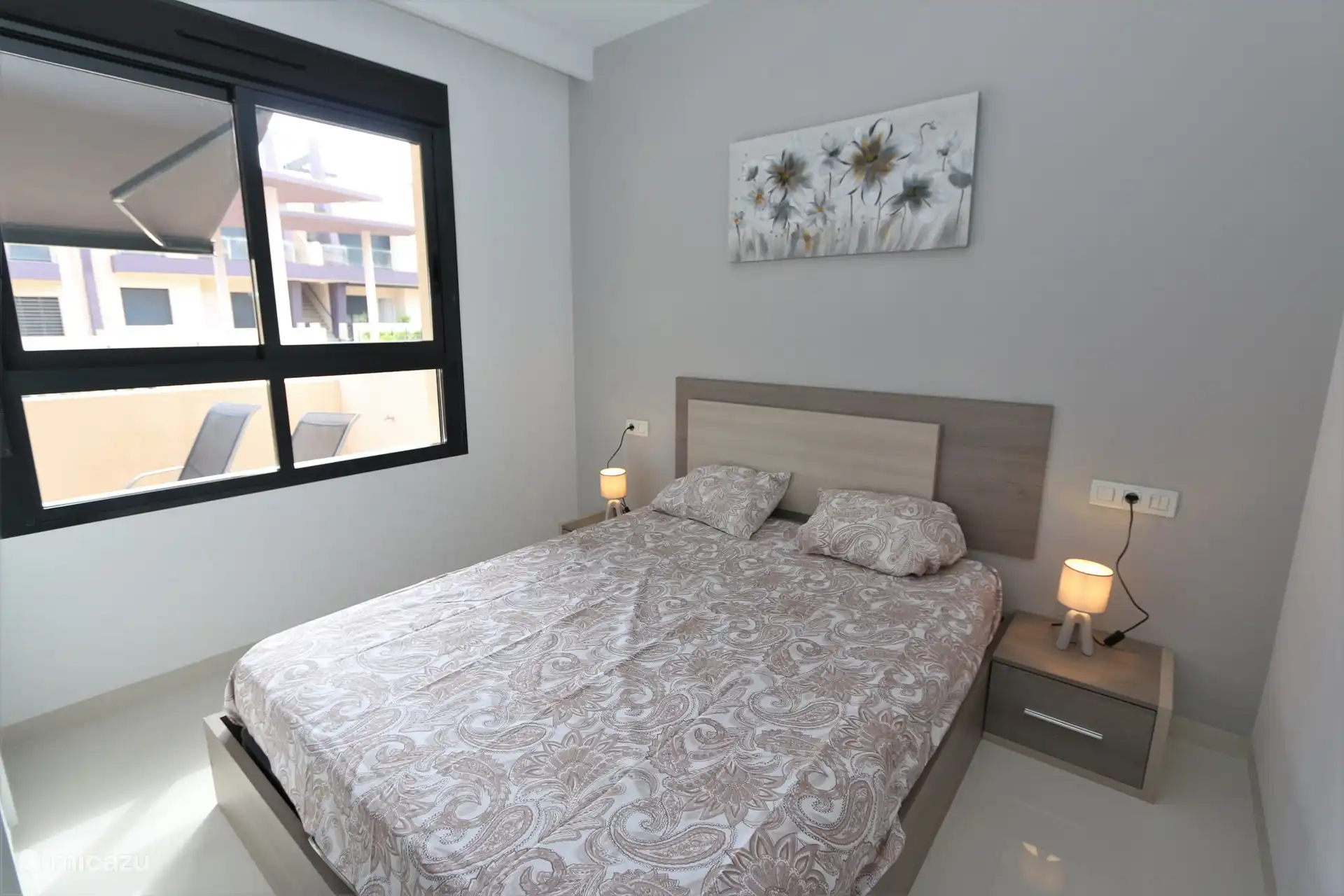 Schlafzimmer mit Doppelbett