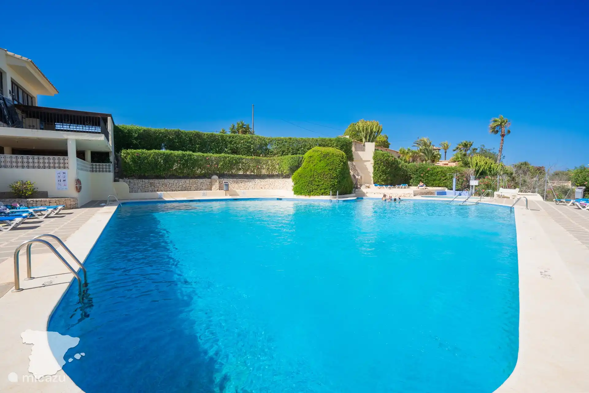 Gemeinschaftlicher Swimmingpool