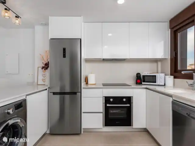 Location de Vacances Espagne, Murcia, San Pedro del Pinatar, appartement - Casa Amorosa Cuisine entièrement équipée telle que lave-vaisselle, four, micro-ondes, etc.