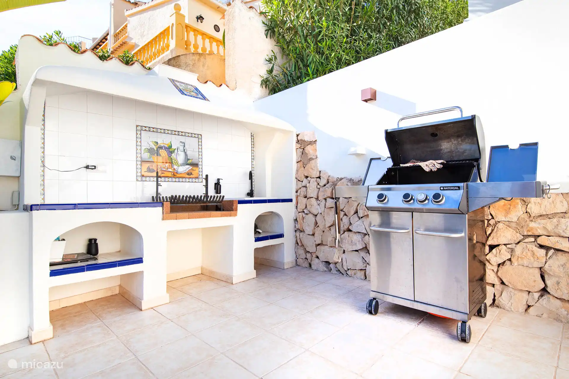 Outdoor kitchen and BBQ gas
