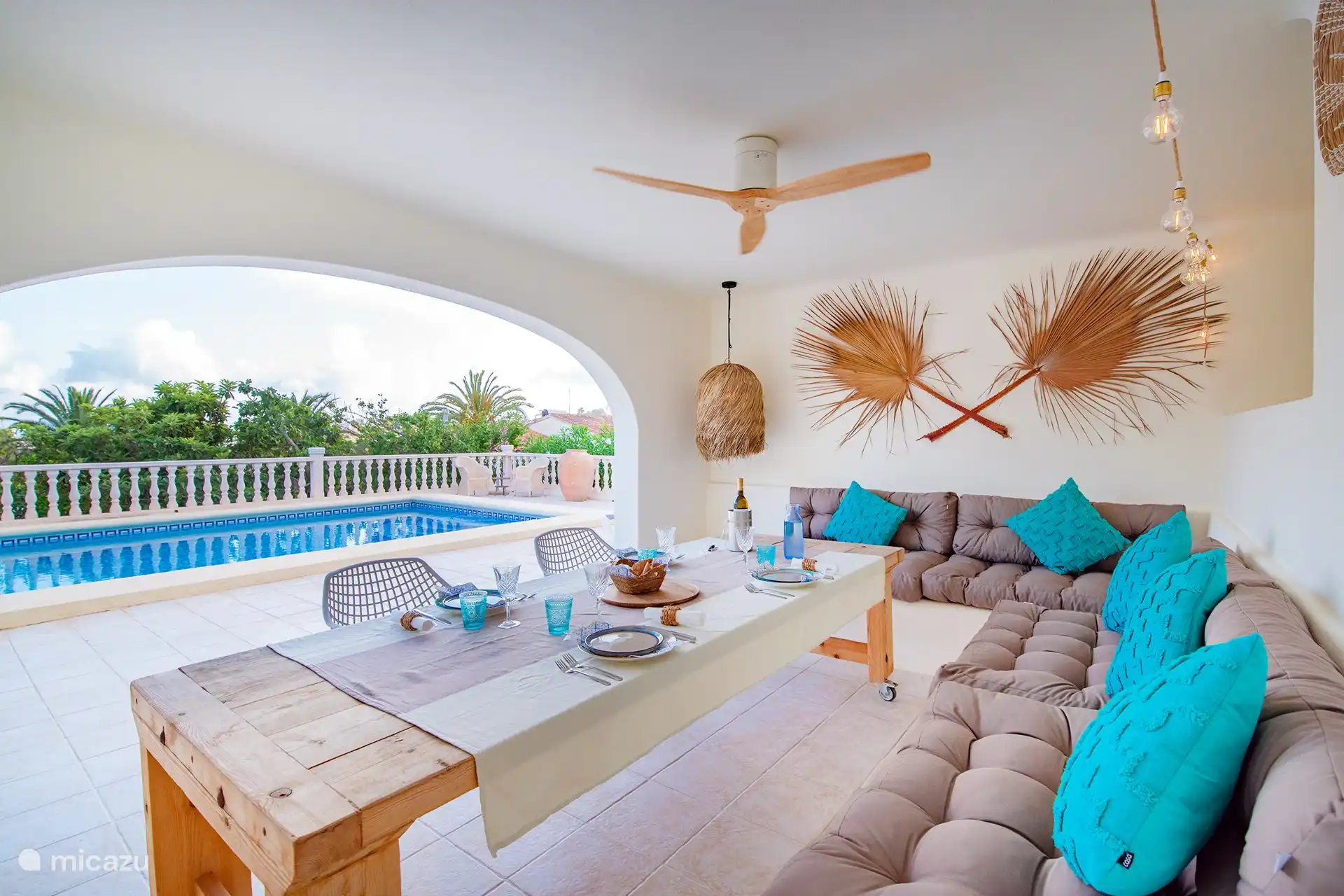 Essen Sie draußen in der Naya zu Mittag 