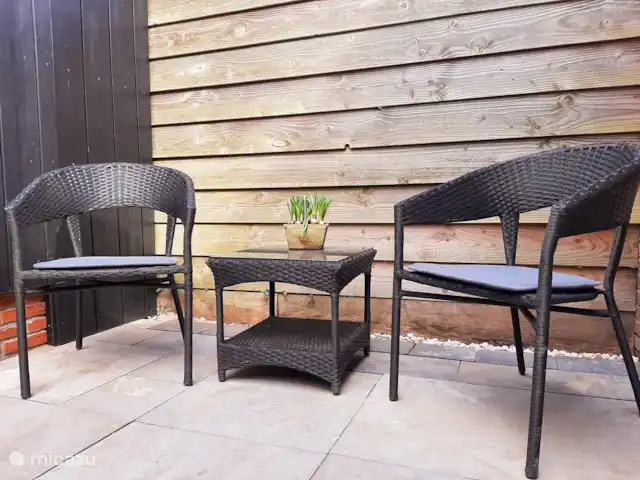 Mooy aan Zee en Países Bajos, Holanda del Norte, Callantsoog - casa paredada Acogedor conjunto de jardín