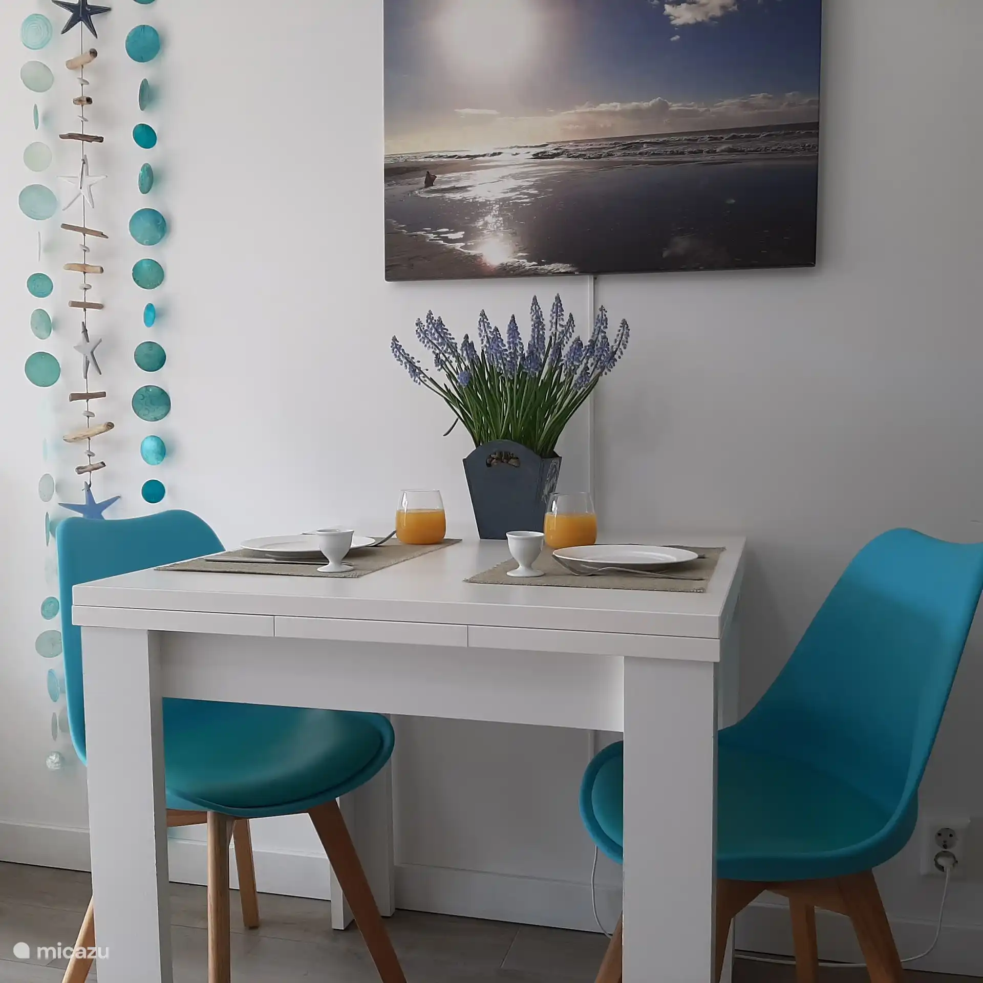 Gemütlicher Esstisch für 2 Personen