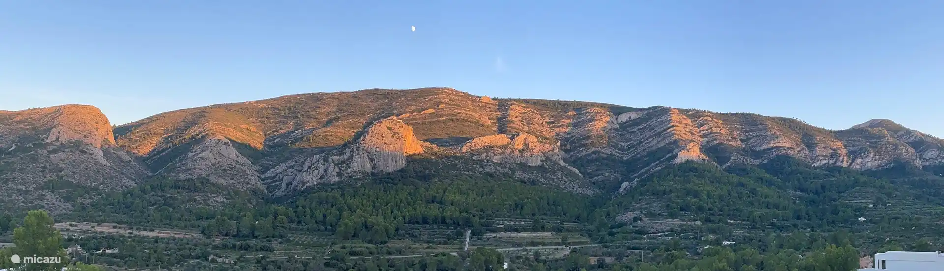 La vue sur les montagnes que vous pouvez regarder pendant des heures. 