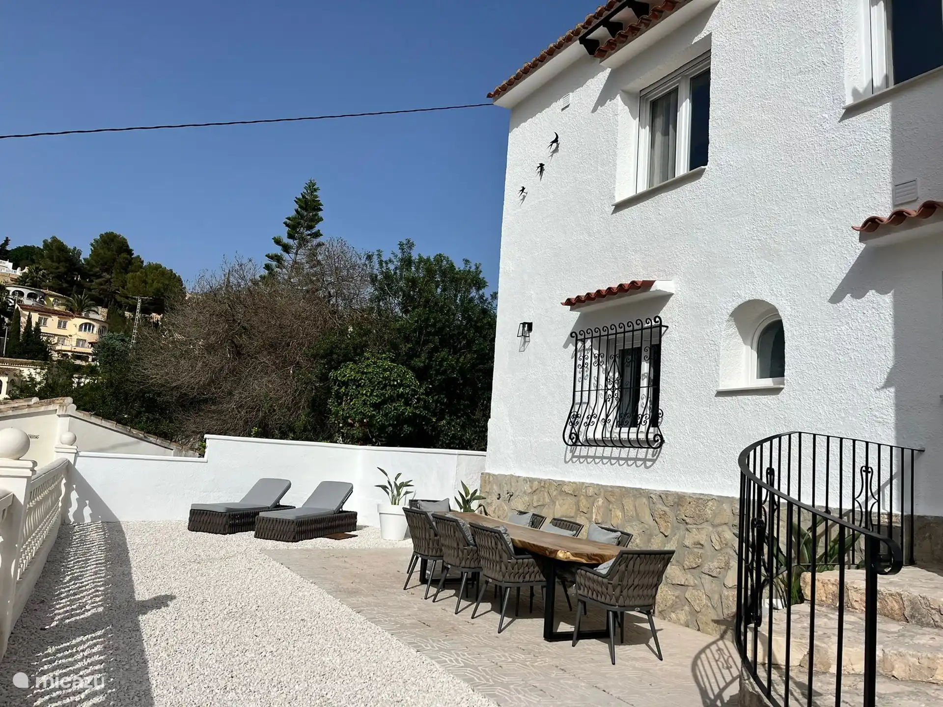 The terrace of the first floor