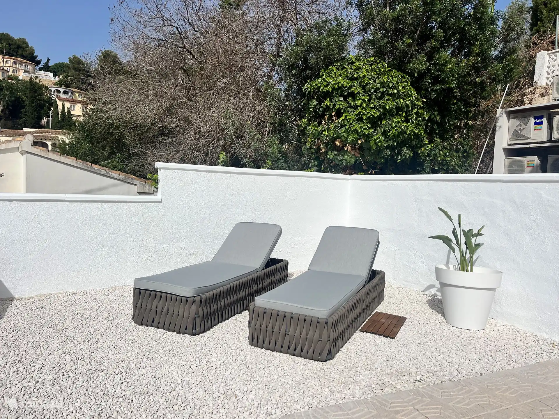 lovely sunbeds to enjoy the sun