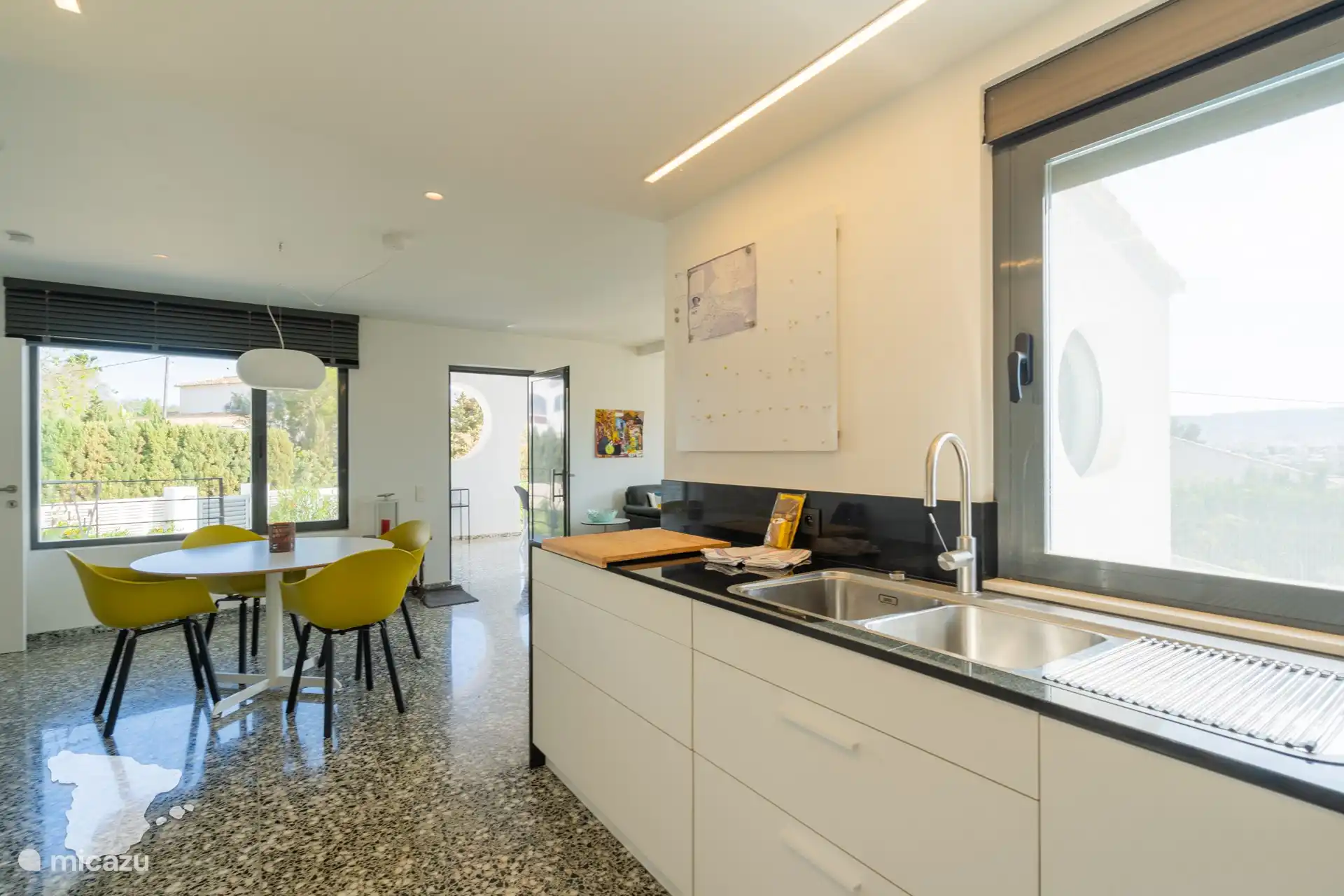 Open kitchen - upstairs