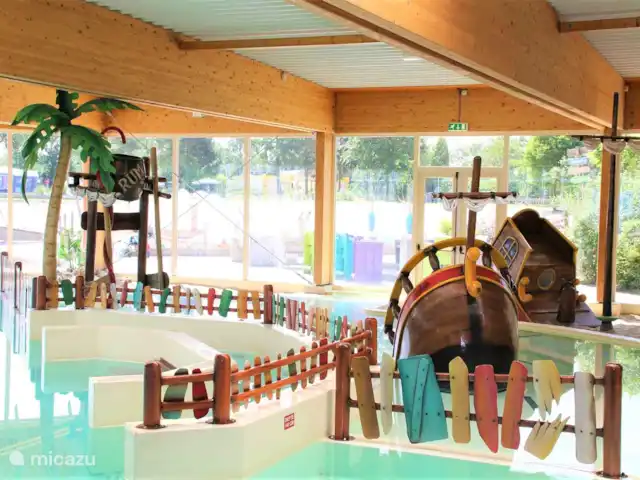 Bungalow forestier Jelka | Pays-Bas, Overijssel, Rheezerveen - bungalow L’une des piscines intérieures de Capfun.