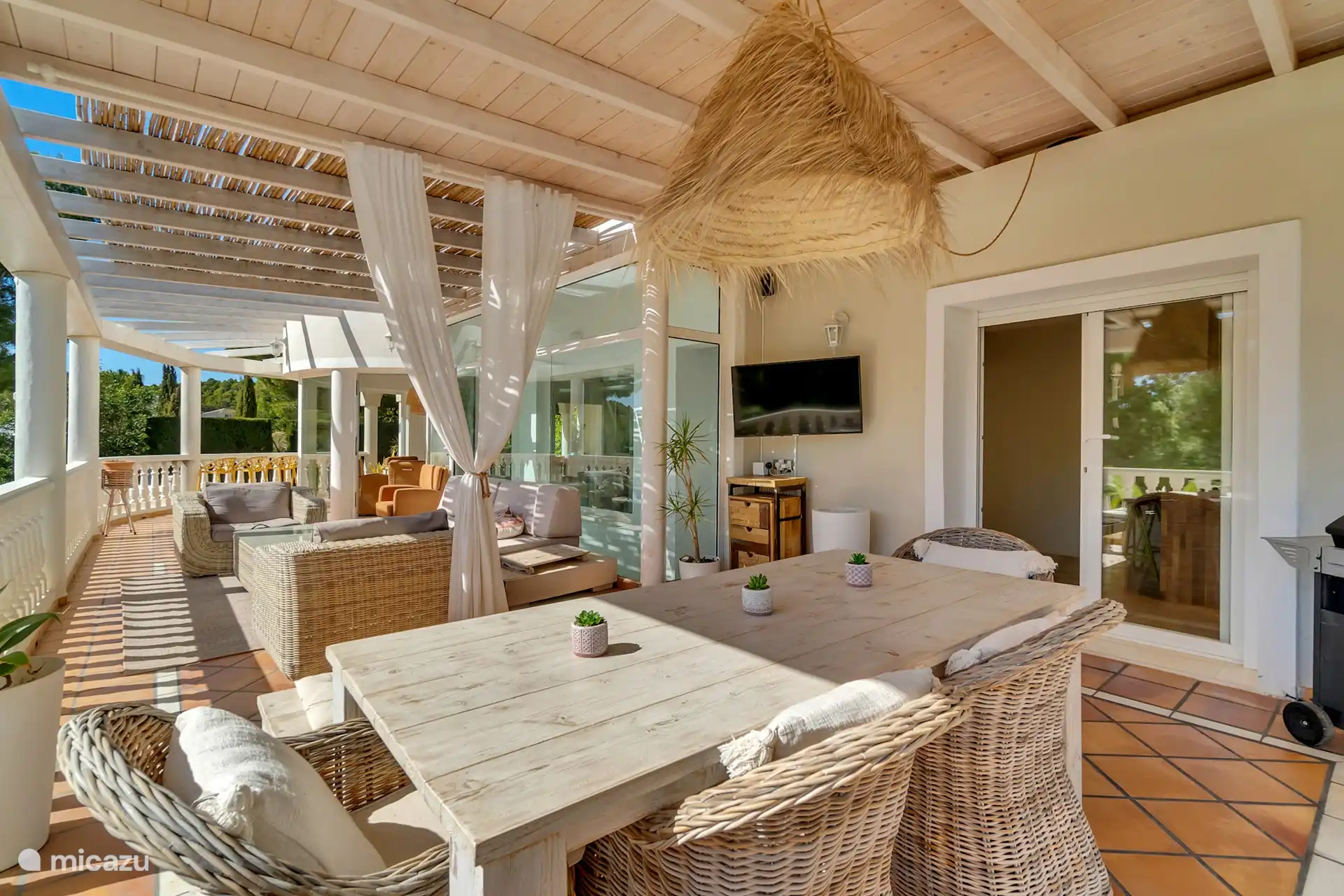 Un endroit merveilleux pour être ensemble, manger ensemble, profiter ensemble et profiter ensemble.