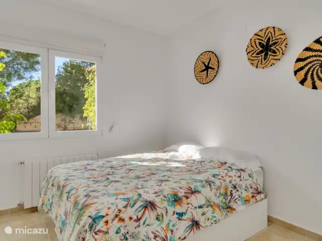 Villa del Ama | Espagne, Costa Blanca, Altea - villa Trois chambres spacieuses avec beaucoup d’espace de rangement pour vos vêtements vous offriront la nuit de sommeil que vous méritez. Les trois chambres sont à peu près de la même taille.