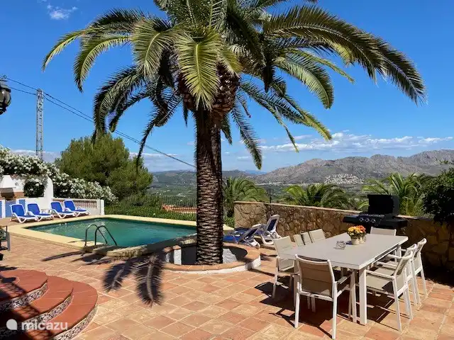 Location de Vacances Espagne, Costa Blanca, Benidoleig, villa - Villa Verano Palmier et salle à manger extérieure