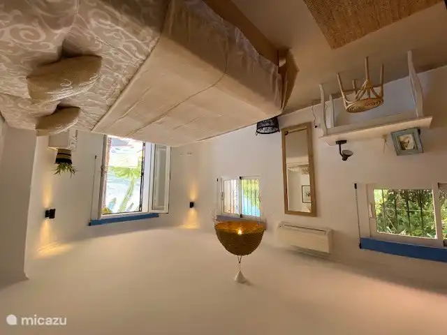 Bedroom super king size bed ground floor