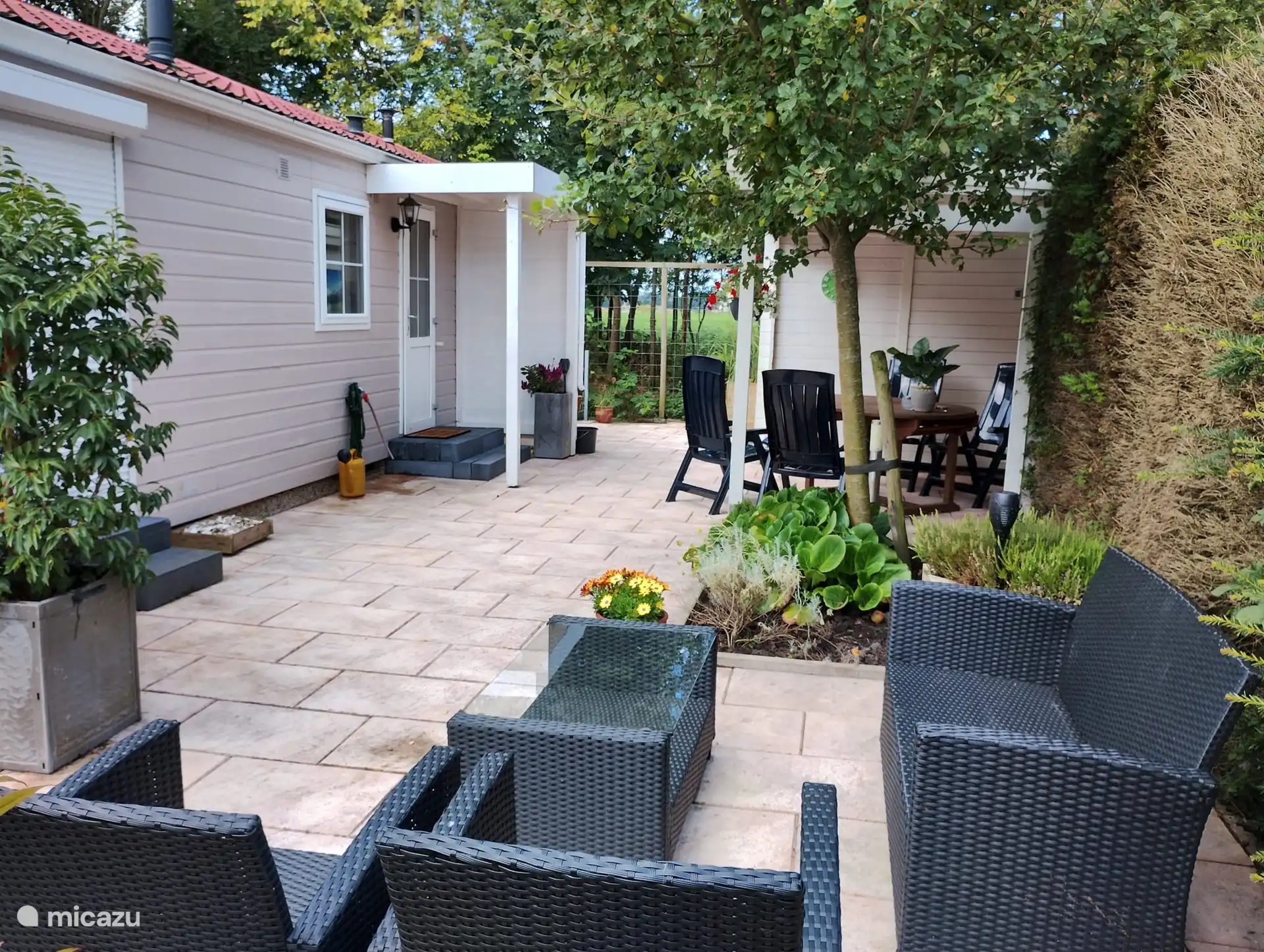 Großzügiger Garten