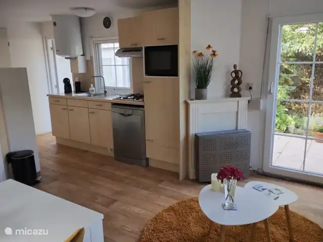 Location de Vacances Pays-Bas, Hollande méridionale, Goedereede, maison de vacances - Palais de Wil Cuisine pratique avec réfrigérateur/congélateur, lave-vaisselle, machine à café Dolce Guste et bouilloire