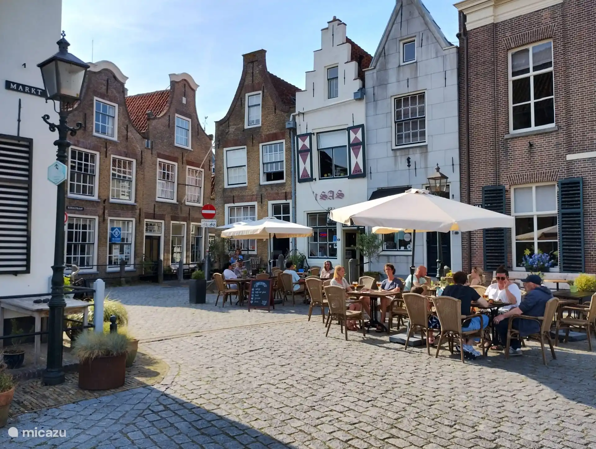 In Goedereede können Sie die schönen Terrassen genießen