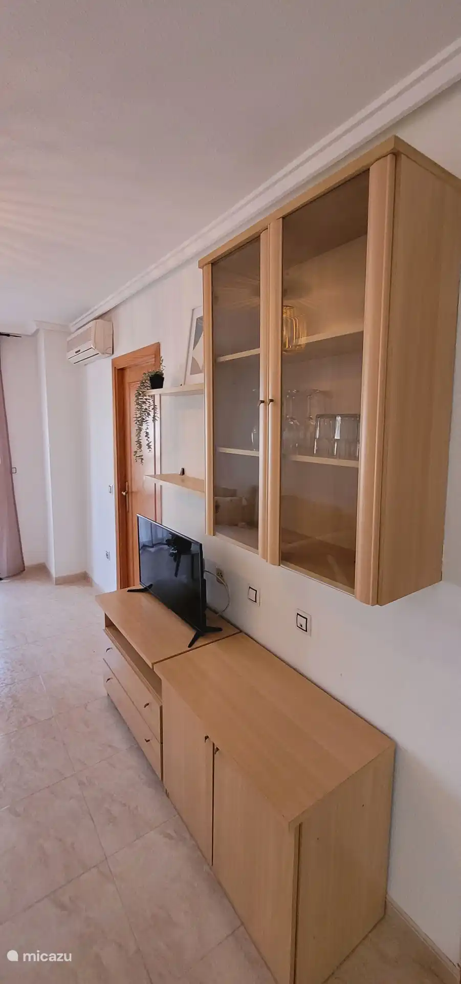 TV y WiFi disponibles para uso gratuito.