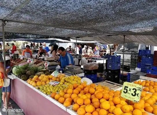 ¡El mercado más grande de la zona se puede encontrar los viernes en Torrevieja!