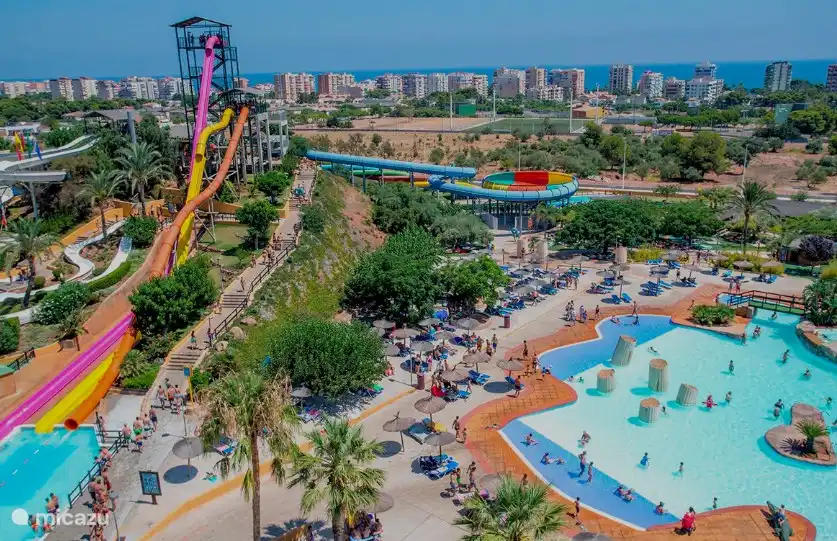 Torrevieja cuenta con nada menos que 2 parques acuáticos, ¡diversión para grandes y pequeños!