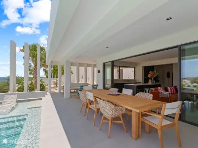 Station balnéaire de Blue Bay | Villa Bocazul 1 | Curaçao, Curaçao-Centre, Blue Bay - villa Grande terrasse au bord de la piscine