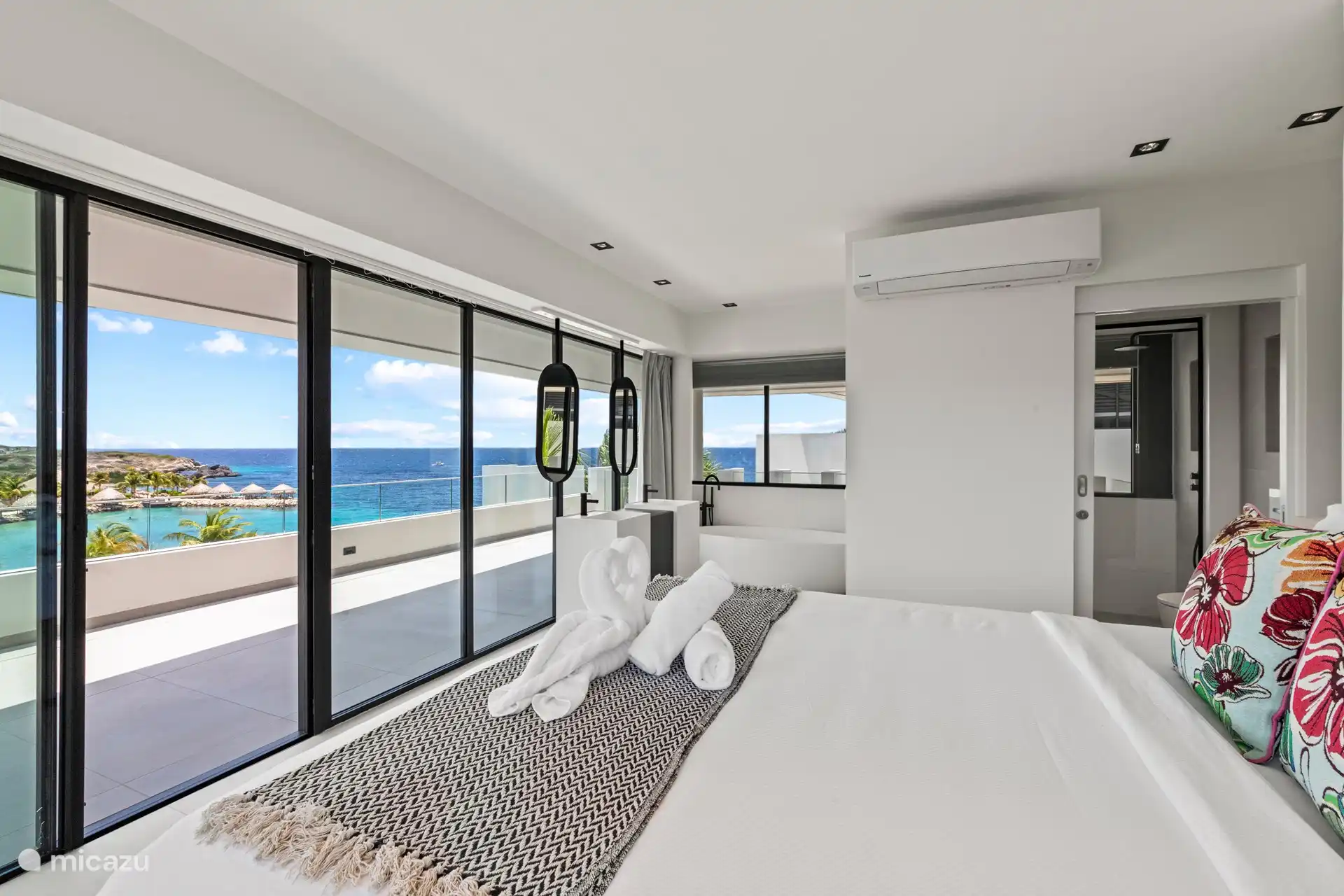 Hauptschlafzimmer mit Meerblick