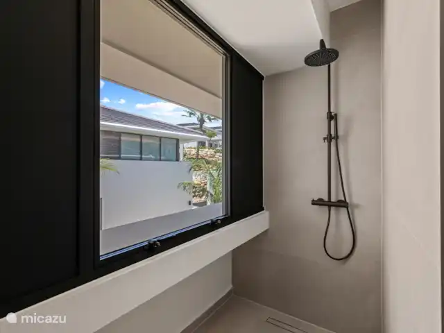 Station balnéaire de Blue Bay | Villa Bocazul 1 | Curaçao, Curaçao-Centre, Blue Bay - villa Douche à effet pluie dans la chambre