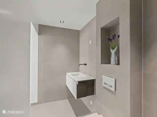 Station balnéaire de Blue Bay | Villa Bocazul 1 | Curaçao, Curaçao-Centre, Blue Bay - villa Salle de bain dans le studio avec douche à effet pluie et toilettes