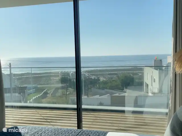 La Beach House Vue Mer | Portugal, Costa de Prata, Figueira da Foz - villa Chambre 2 avec lit double et vue sur la mer salle de bain attenante