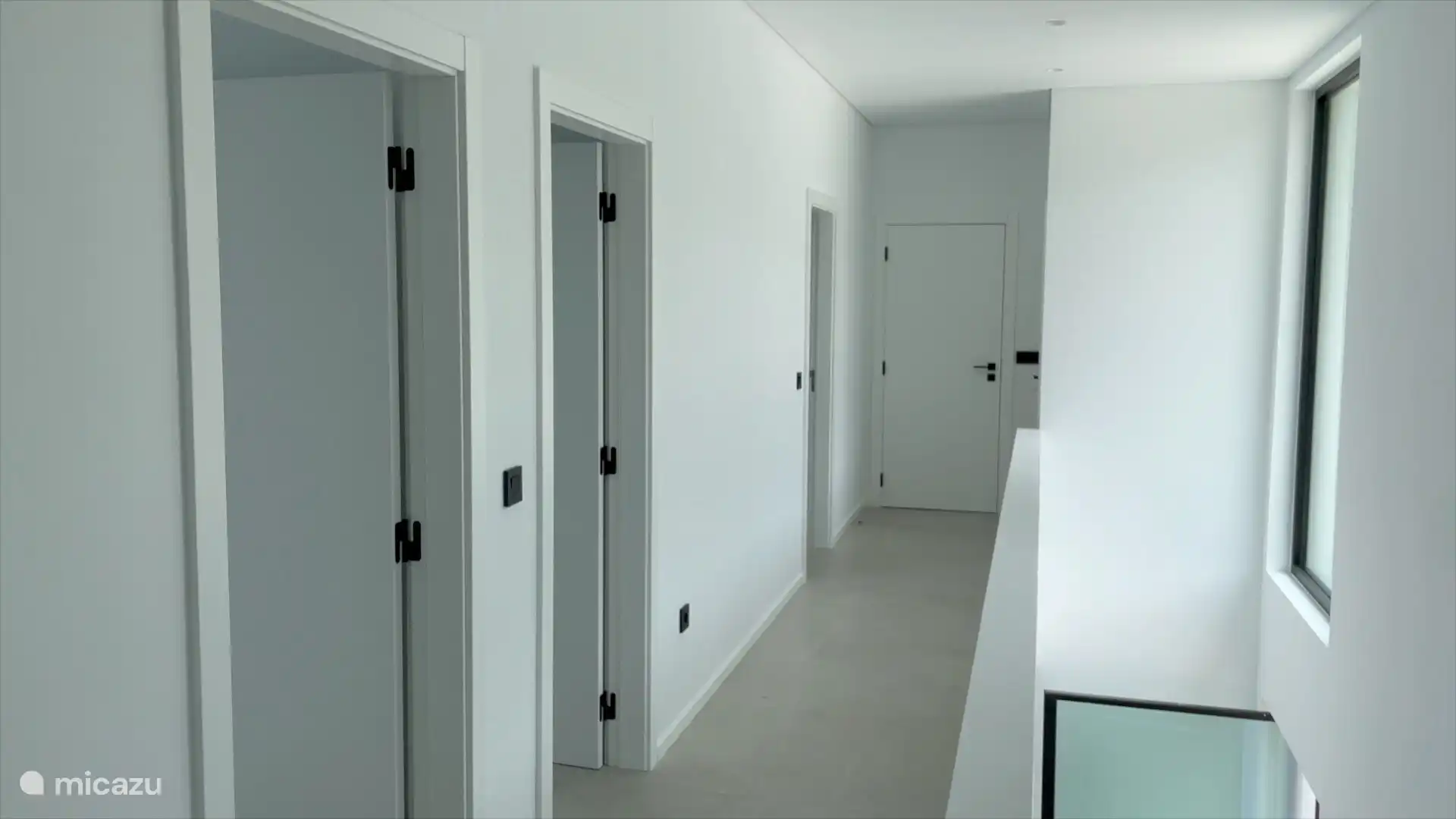 Flur 1. Stock zum Schlafzimmer und eigenem WC.