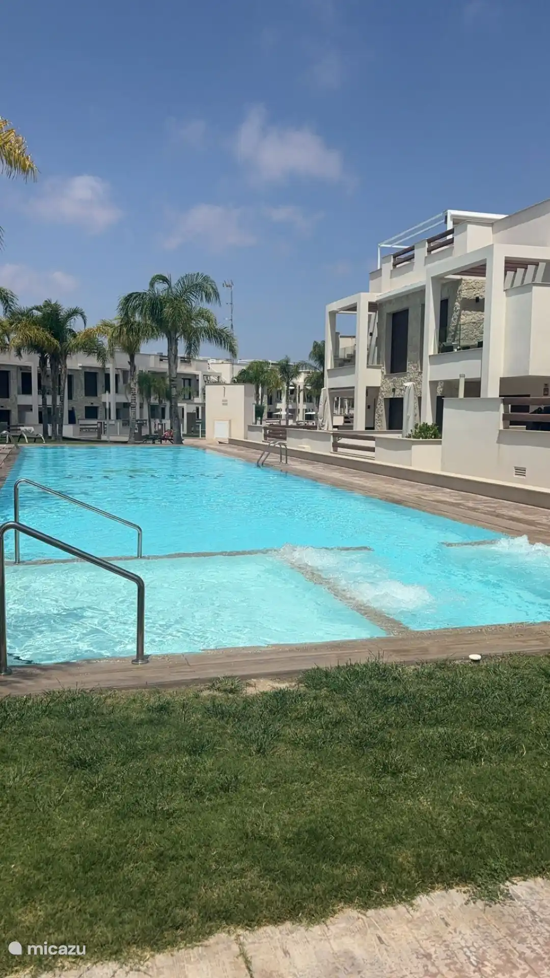 Schwimmbad, Planschbecken und Sprudelbereich