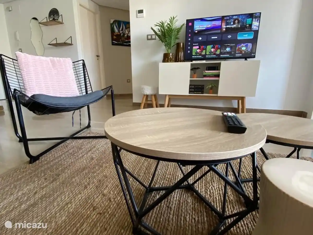 L’appartement est très bien isolé. À l’intérieur, il est calme de rester.