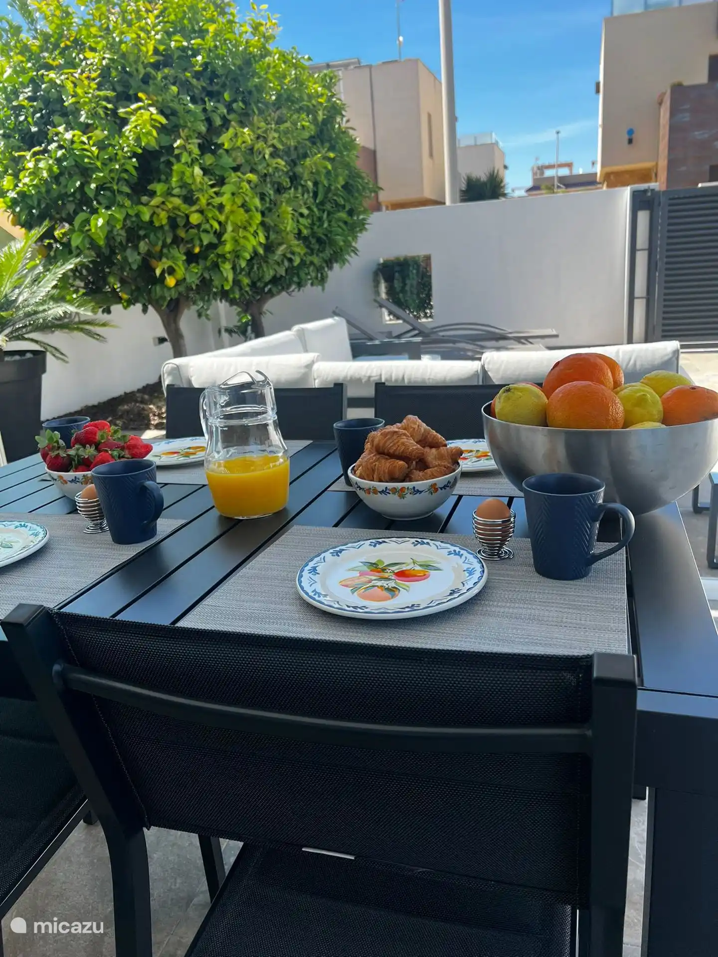 Terrace veranda (open)