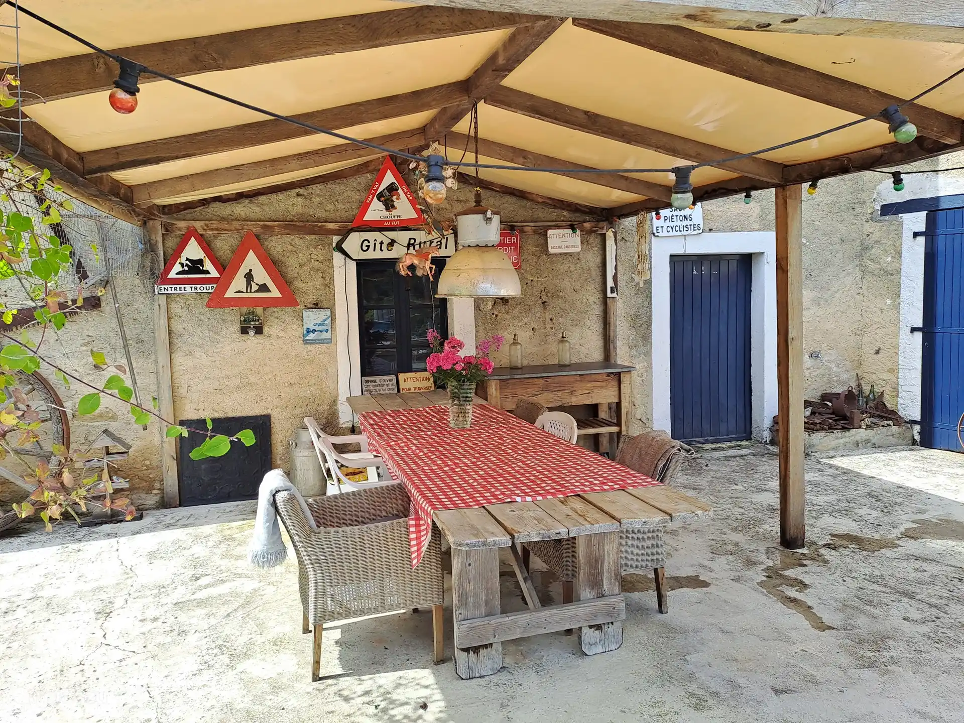 Die überdachte Terrasse