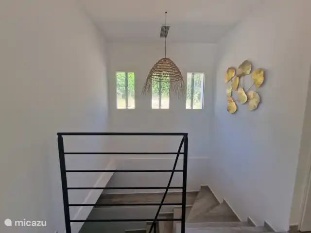 Villa la Luciole met uitzicht op zee huren in Frankrijk, Côte d´Azur, Les Issambres - villa Hal met trap naar beneden etage
