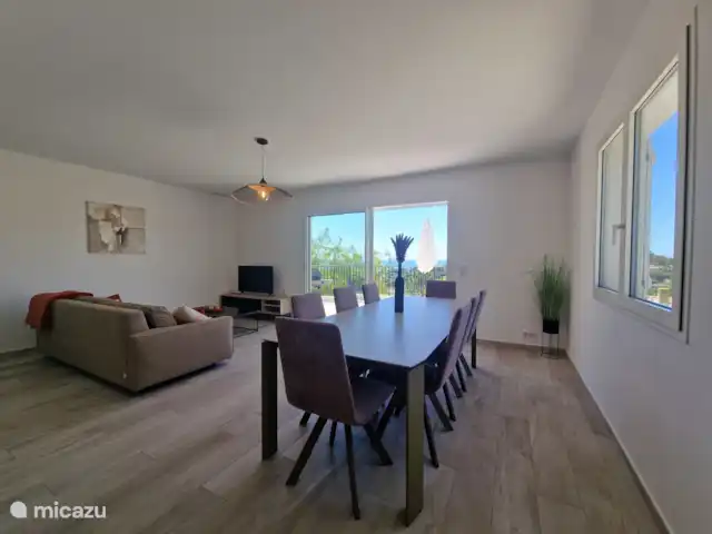 Villa la Luciole met uitzicht op zee huren in Frankrijk, Côte d´Azur, Les Issambres - villa Woonkamer met zithoek en eethoek