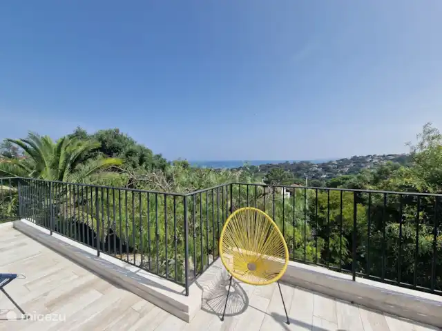 Villa la Luciole met uitzicht op zee huren in Frankrijk, Côte d´Azur, Les Issambres - villa Terras met zitjes en uitzicht op zee