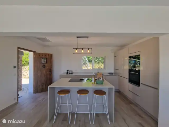 Villa la Luciole met uitzicht op zee huren in Frankrijk, Côte d´Azur, Les Issambres - villa Complete moderne keuken