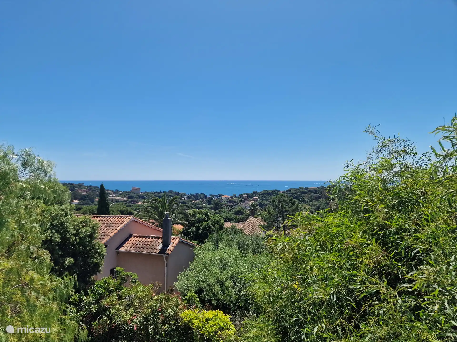 Villa la Luciole con vistas al mar en Francia, Costa Azul, Les Issambres - Villa
