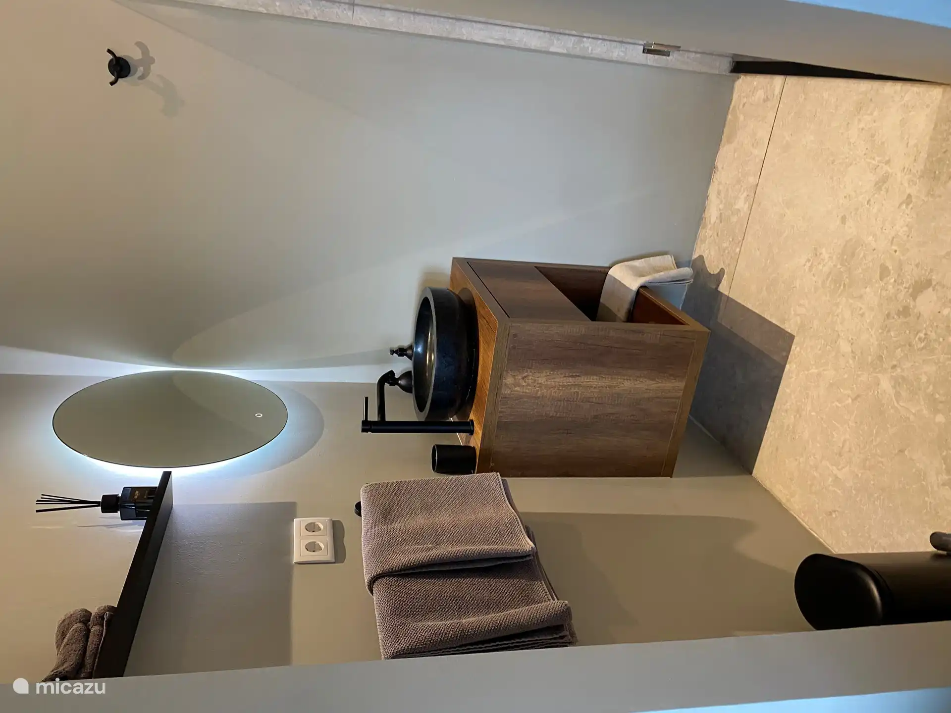 2nd bathroom with rain shower.